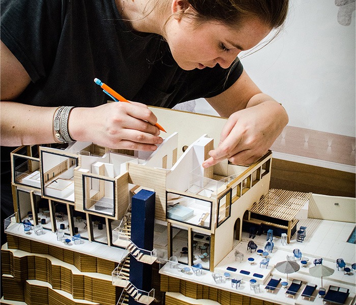 Projet de design architectural d'une étudiante de l'École Bleue en cours