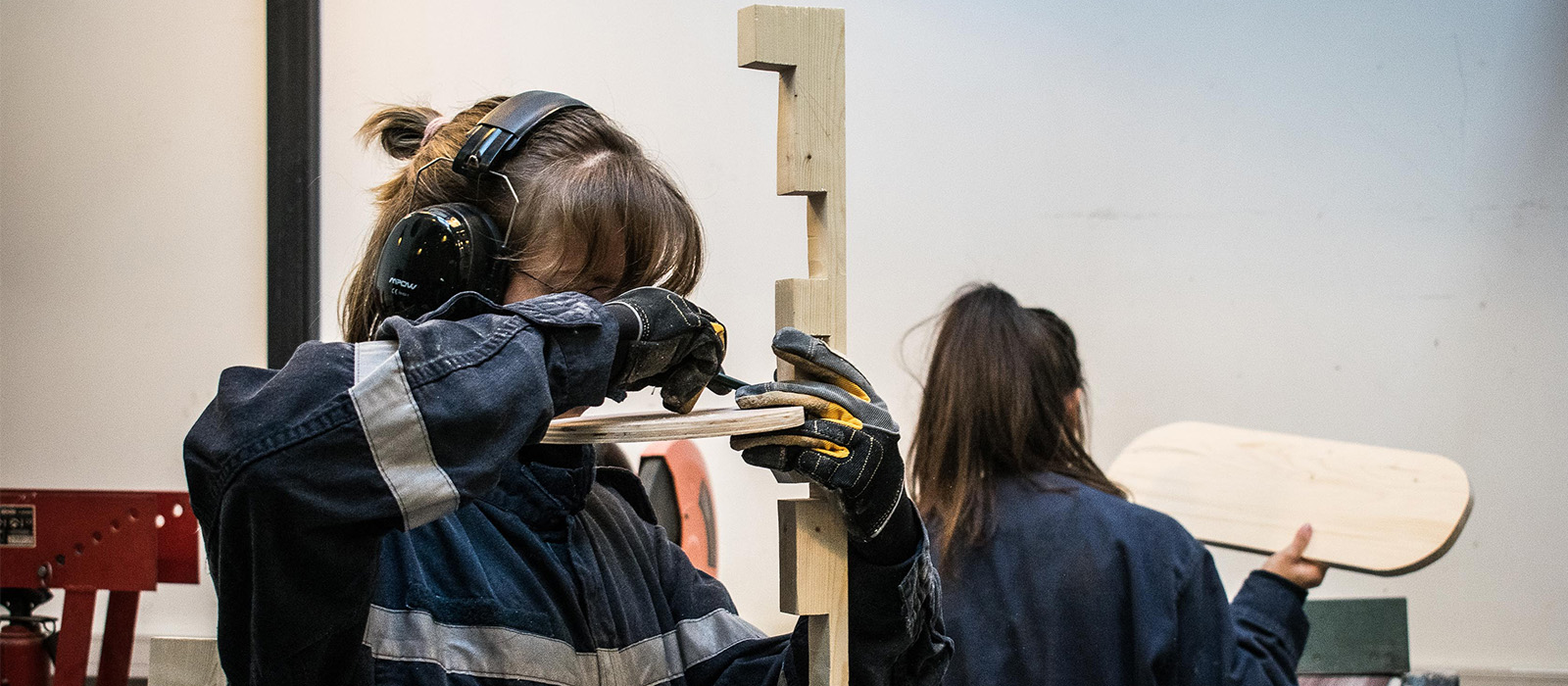 Équipements en architecture intérieure et design global à l'École Bleue